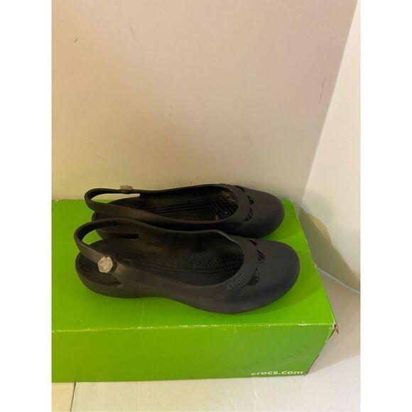 Crocs black slipper size 7 rosette - Picture 1 of 4